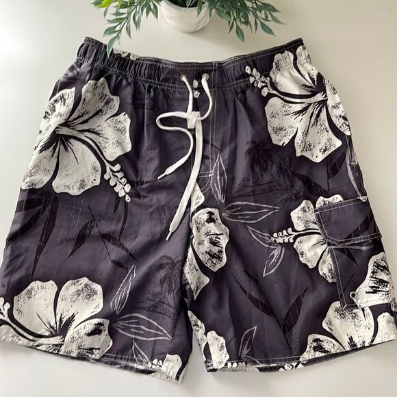 Croft and Borrow Board shorts.  Size Medium.  Like new.  Drawstring waist. - Picture 1 of 5